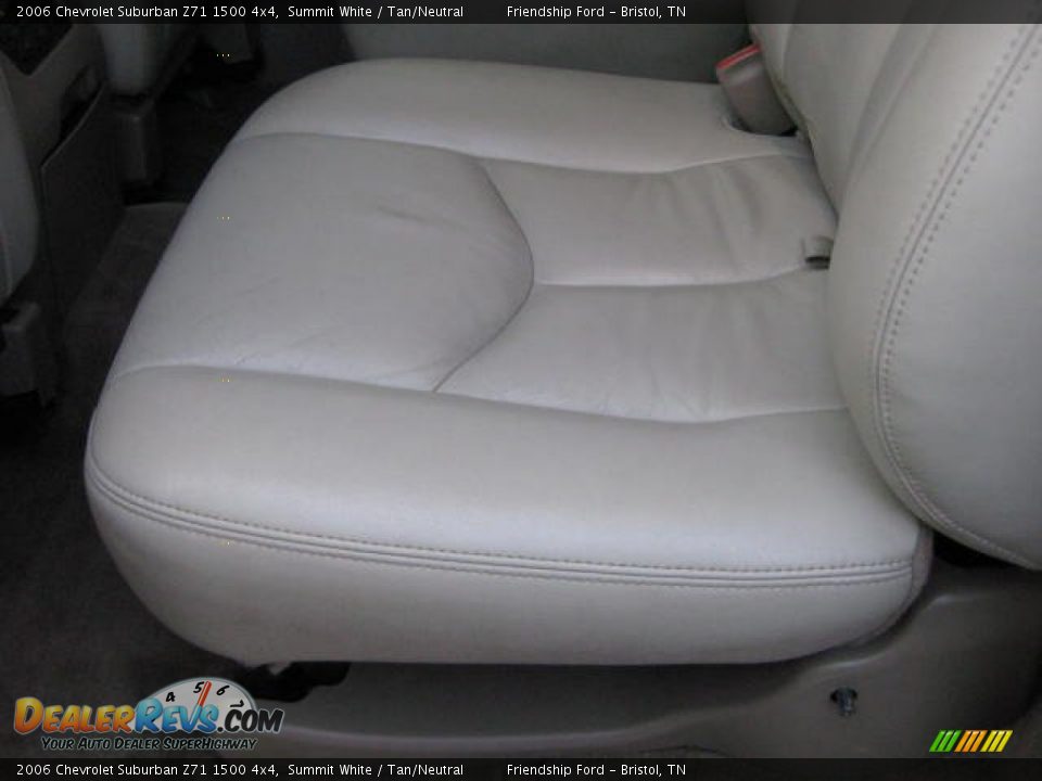 2006 Chevrolet Suburban Z71 1500 4x4 Summit White / Tan/Neutral Photo #18