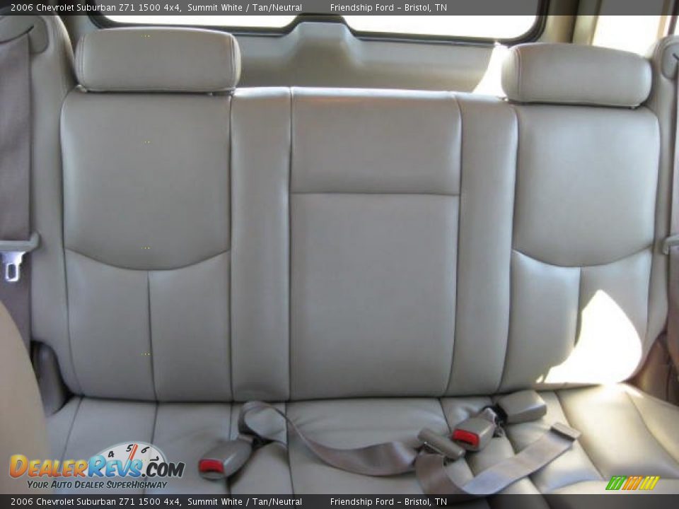 2006 Chevrolet Suburban Z71 1500 4x4 Summit White / Tan/Neutral Photo #25
