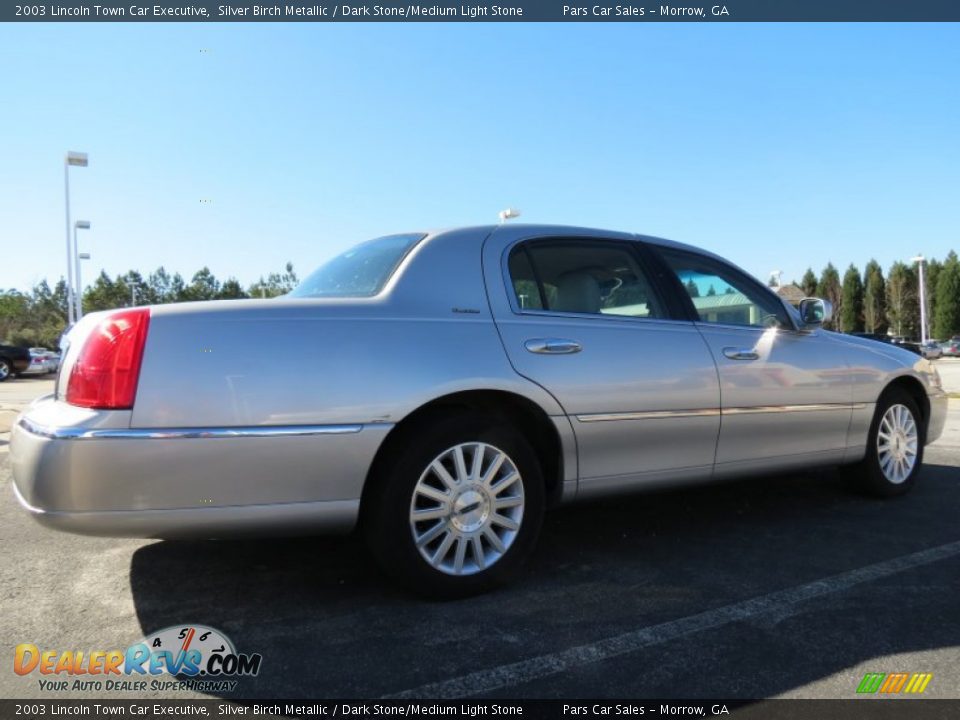 2003 Lincoln Town Car Executive Silver Birch Metallic / Dark Stone/Medium Light Stone Photo #3