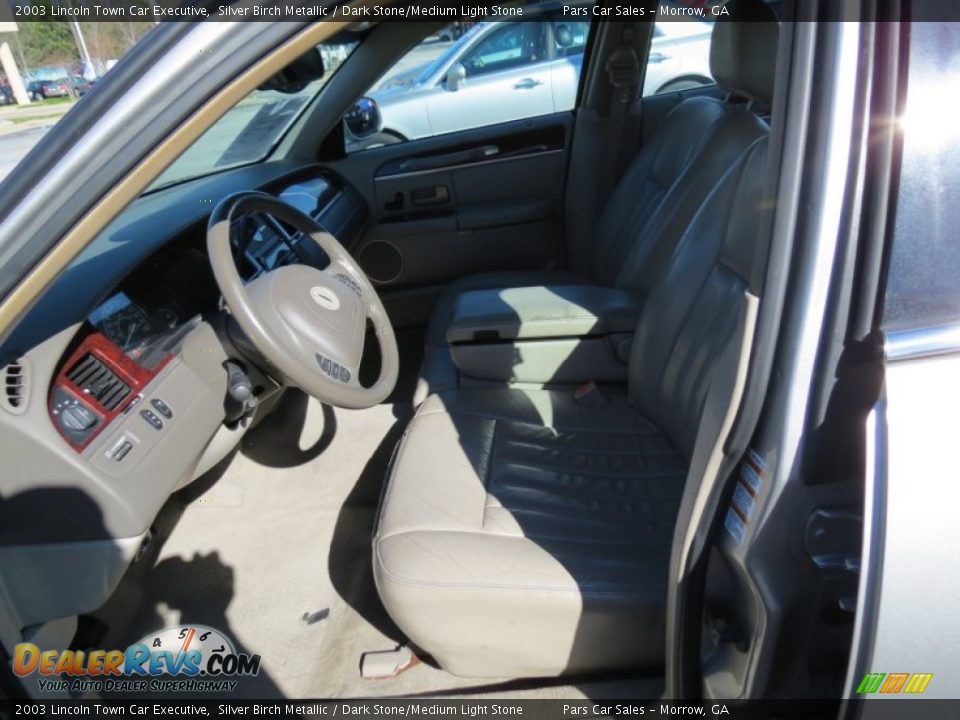 2003 Lincoln Town Car Executive Silver Birch Metallic / Dark Stone/Medium Light Stone Photo #6