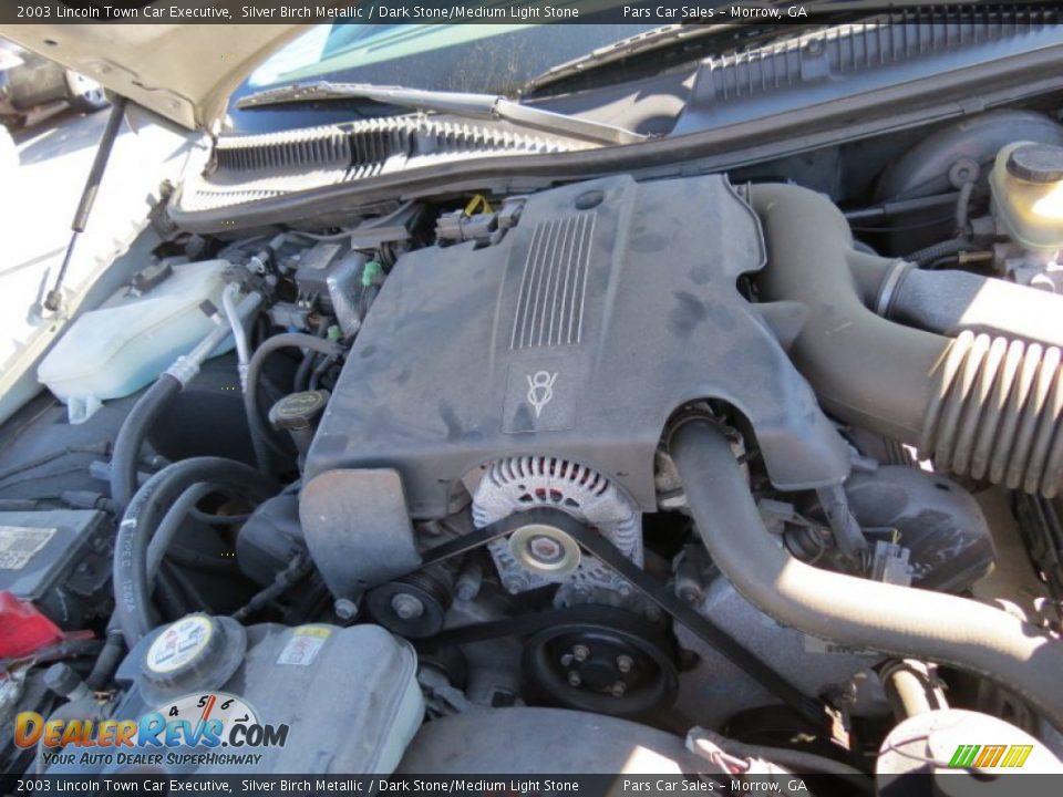 2003 Lincoln Town Car Executive 4.6 Liter SOHC 16-Valve V8 Engine Photo #13