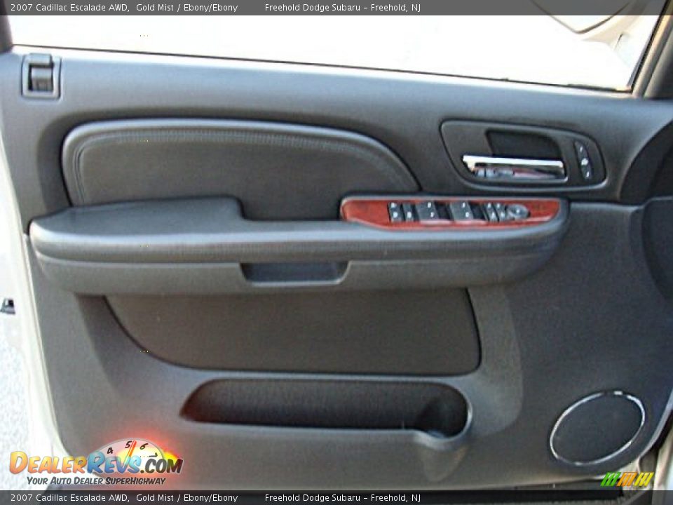2007 Cadillac Escalade AWD Gold Mist / Ebony/Ebony Photo #8
