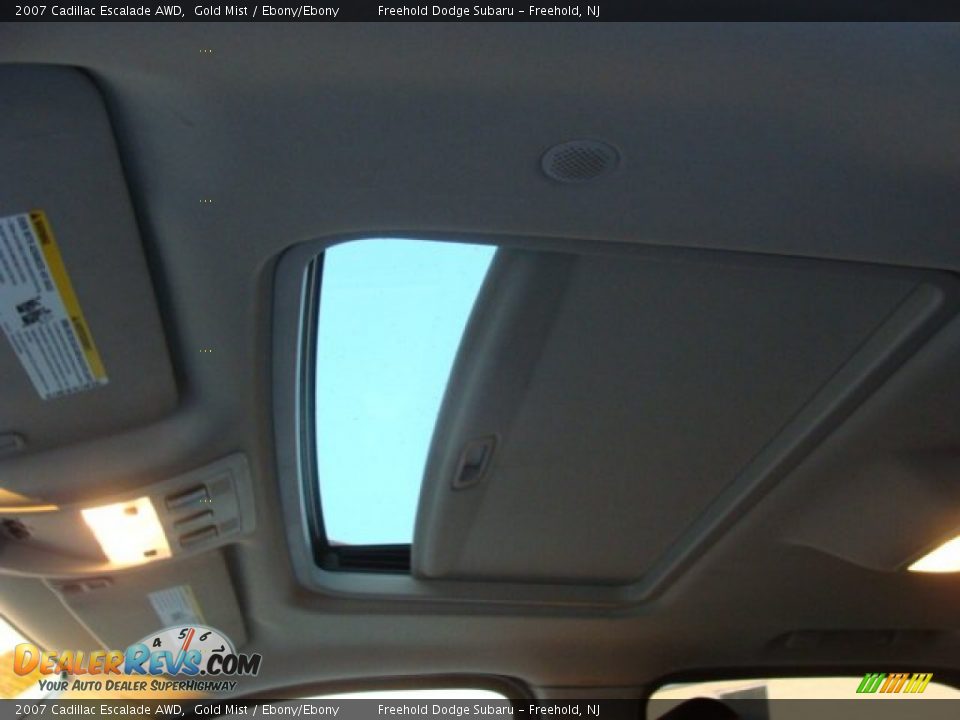2007 Cadillac Escalade AWD Gold Mist / Ebony/Ebony Photo #10