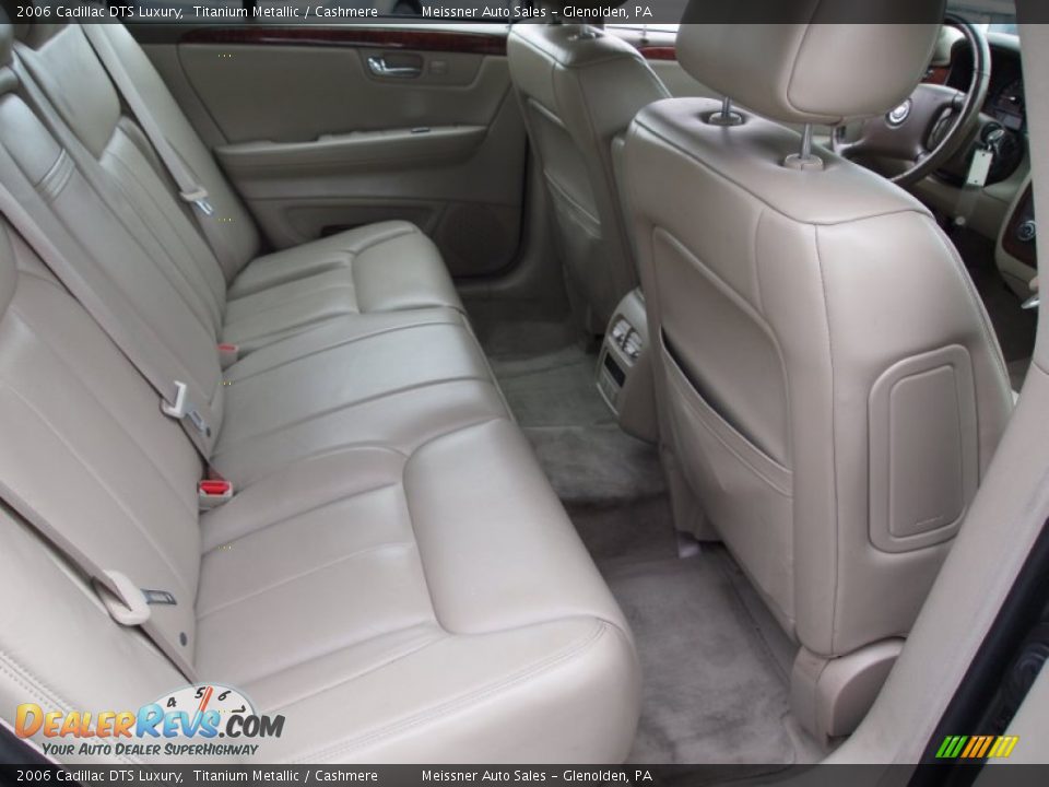 2006 Cadillac DTS Luxury Titanium Metallic / Cashmere Photo #17