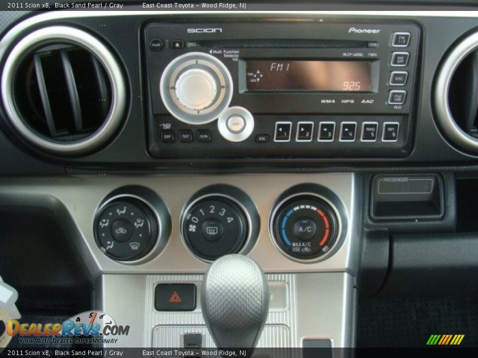 2011 Scion xB Black Sand Pearl / Gray Photo #11