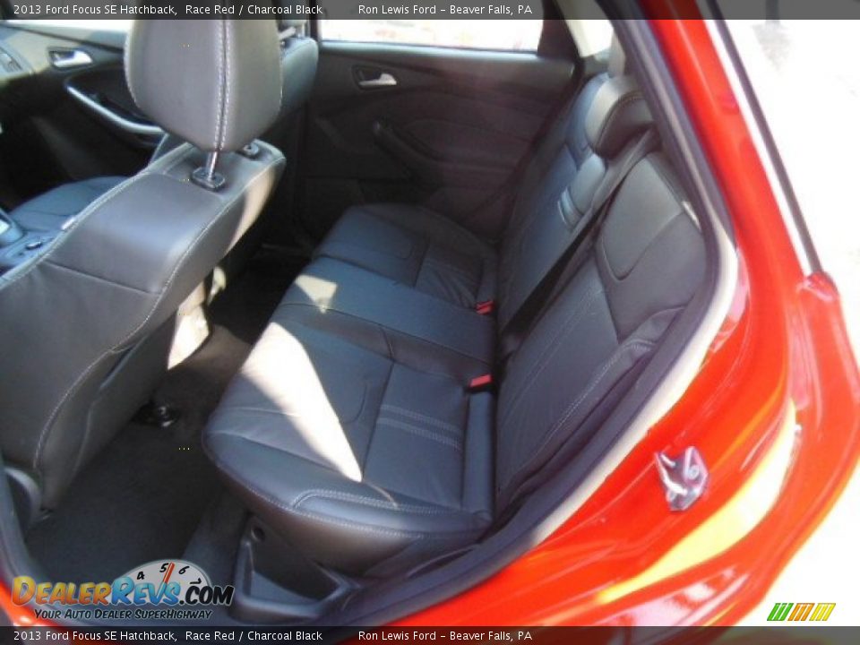 2013 Ford Focus SE Hatchback Race Red / Charcoal Black Photo #13