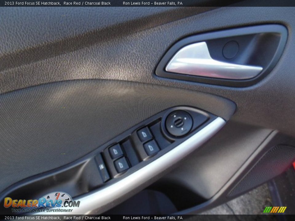 2013 Ford Focus SE Hatchback Race Red / Charcoal Black Photo #15