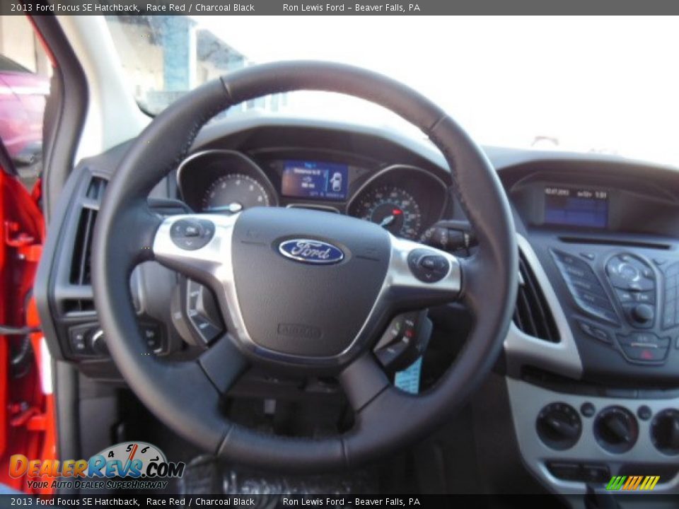 2013 Ford Focus SE Hatchback Race Red / Charcoal Black Photo #19