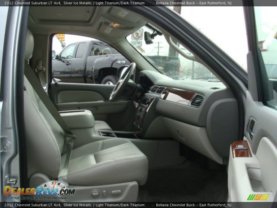 2012 Chevrolet Suburban LT 4x4 Silver Ice Metallic / Light Titanium/Dark Titanium Photo #8