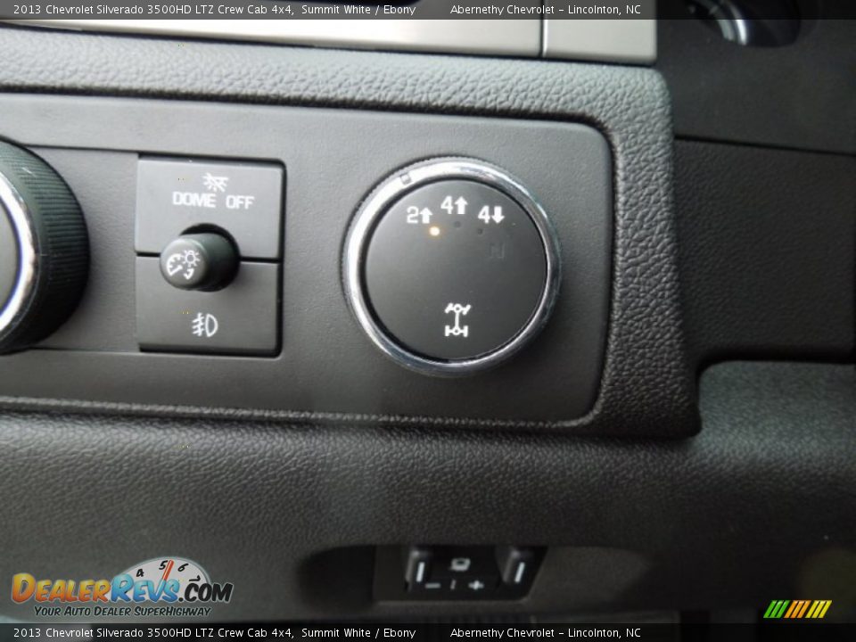 Controls of 2013 Chevrolet Silverado 3500HD LTZ Crew Cab 4x4 Photo #12