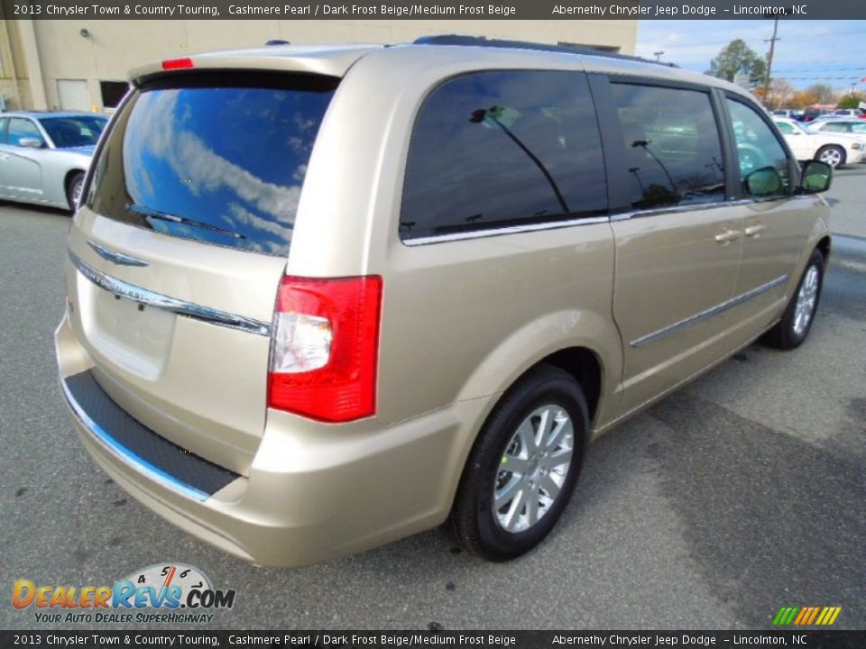 2013 Chrysler Town & Country Touring Cashmere Pearl / Dark Frost Beige/Medium Frost Beige Photo #5