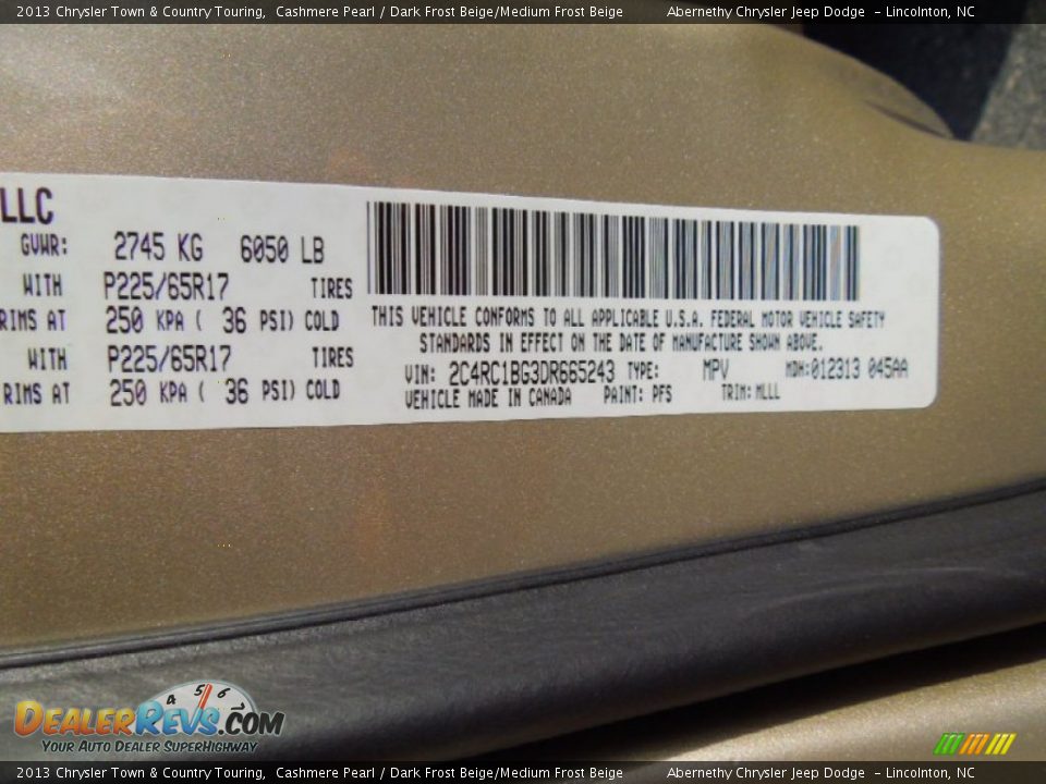 2013 Chrysler Town & Country Touring Cashmere Pearl / Dark Frost Beige/Medium Frost Beige Photo #7