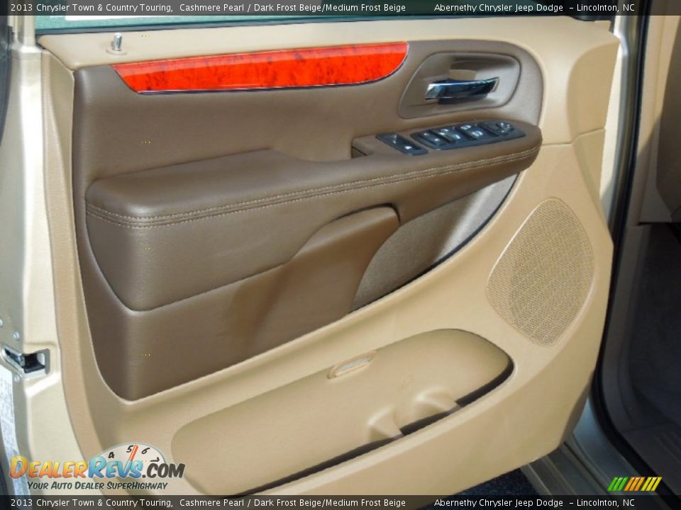 2013 Chrysler Town & Country Touring Cashmere Pearl / Dark Frost Beige/Medium Frost Beige Photo #10