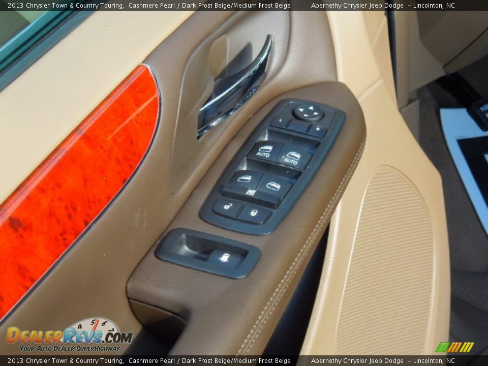 2013 Chrysler Town & Country Touring Cashmere Pearl / Dark Frost Beige/Medium Frost Beige Photo #11