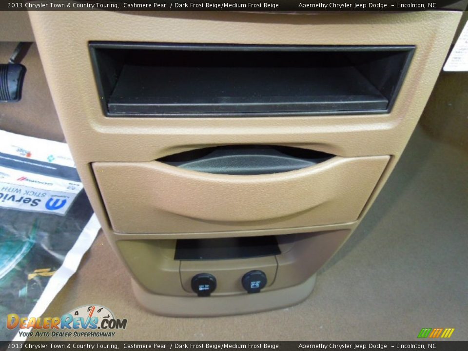 2013 Chrysler Town & Country Touring Cashmere Pearl / Dark Frost Beige/Medium Frost Beige Photo #12