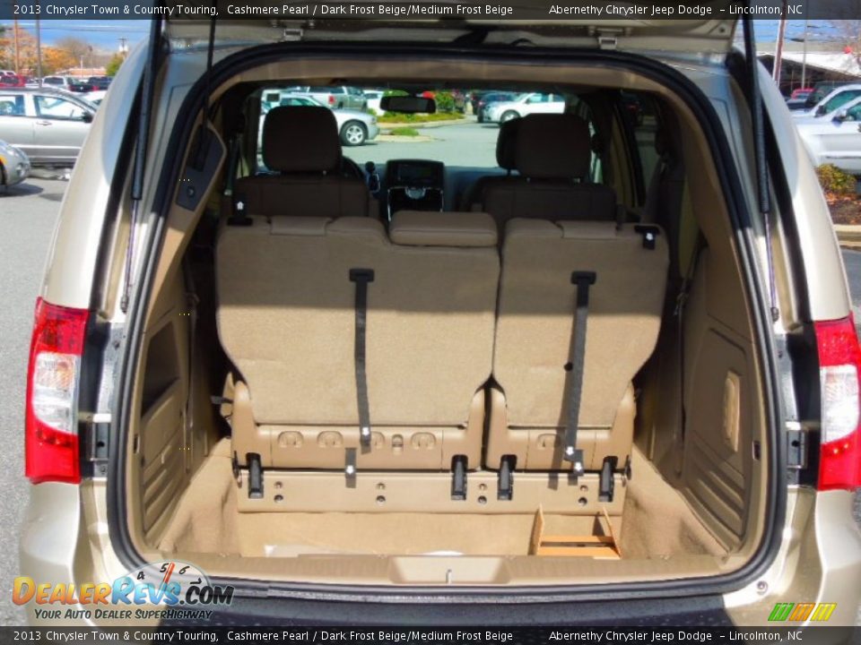 2013 Chrysler Town & Country Touring Cashmere Pearl / Dark Frost Beige/Medium Frost Beige Photo #19