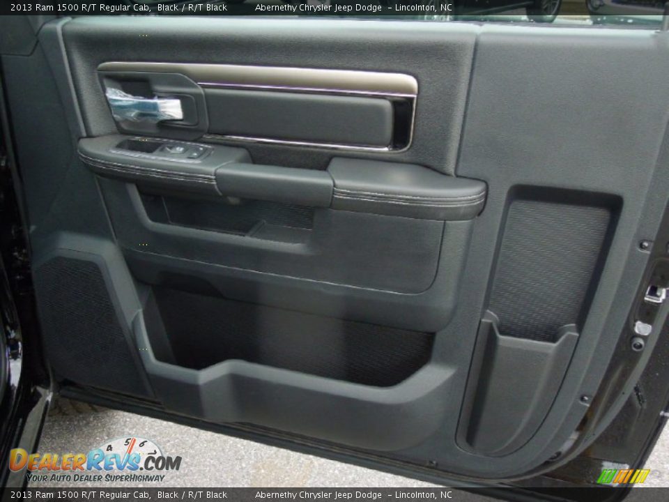 Door Panel of 2013 Ram 1500 R/T Regular Cab Photo #21