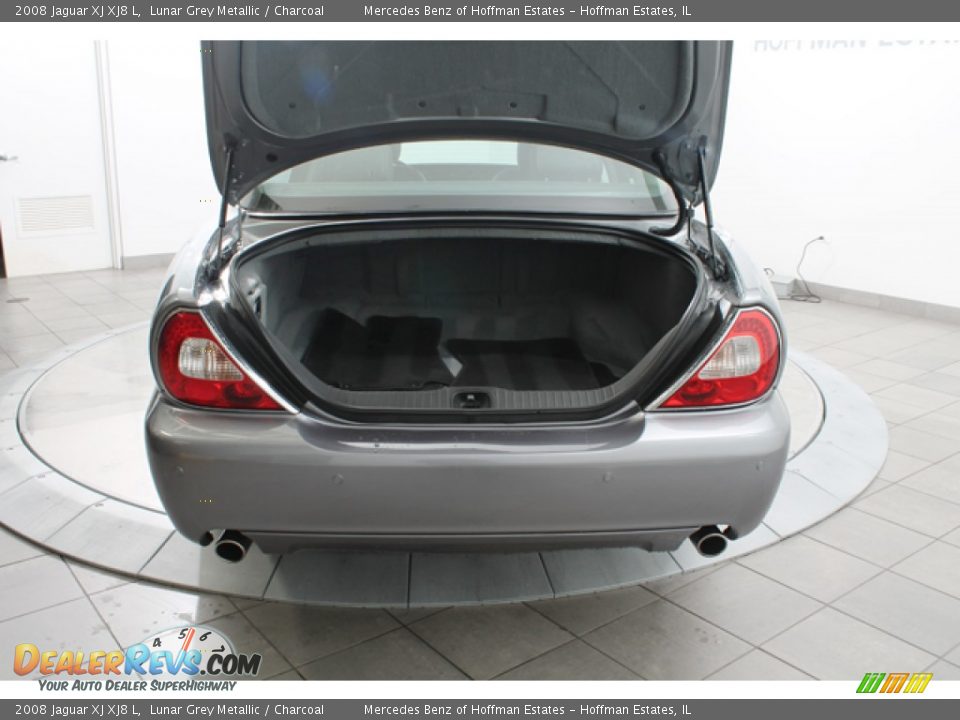 2008 Jaguar XJ XJ8 L Trunk Photo #23