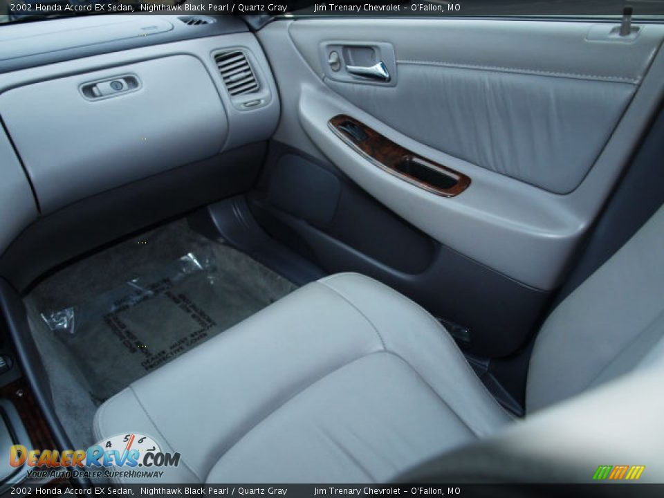 2002 Honda Accord EX Sedan Nighthawk Black Pearl / Quartz Gray Photo #13