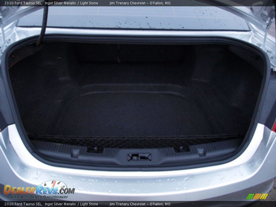 2010 Ford Taurus SEL Ingot Silver Metallic / Light Stone Photo #5