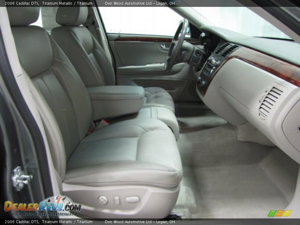 2006 Cadillac DTS Titanium Metallic / Titanium Photo #8