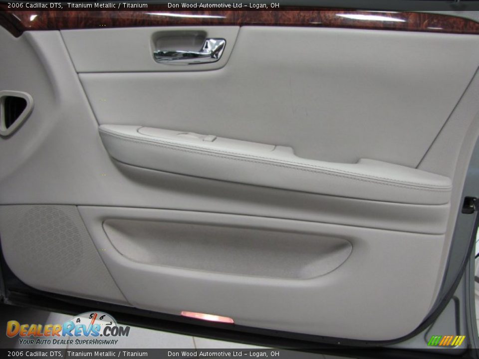 2006 Cadillac DTS Titanium Metallic / Titanium Photo #13