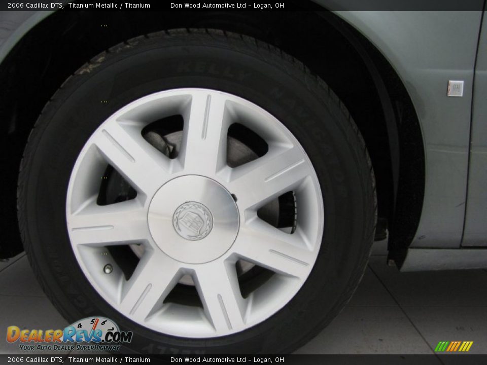2006 Cadillac DTS  Wheel Photo #22