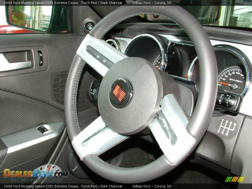 2006 Ford Mustang Saleen S281 Extreme Coupe Steering Wheel Photo #15
