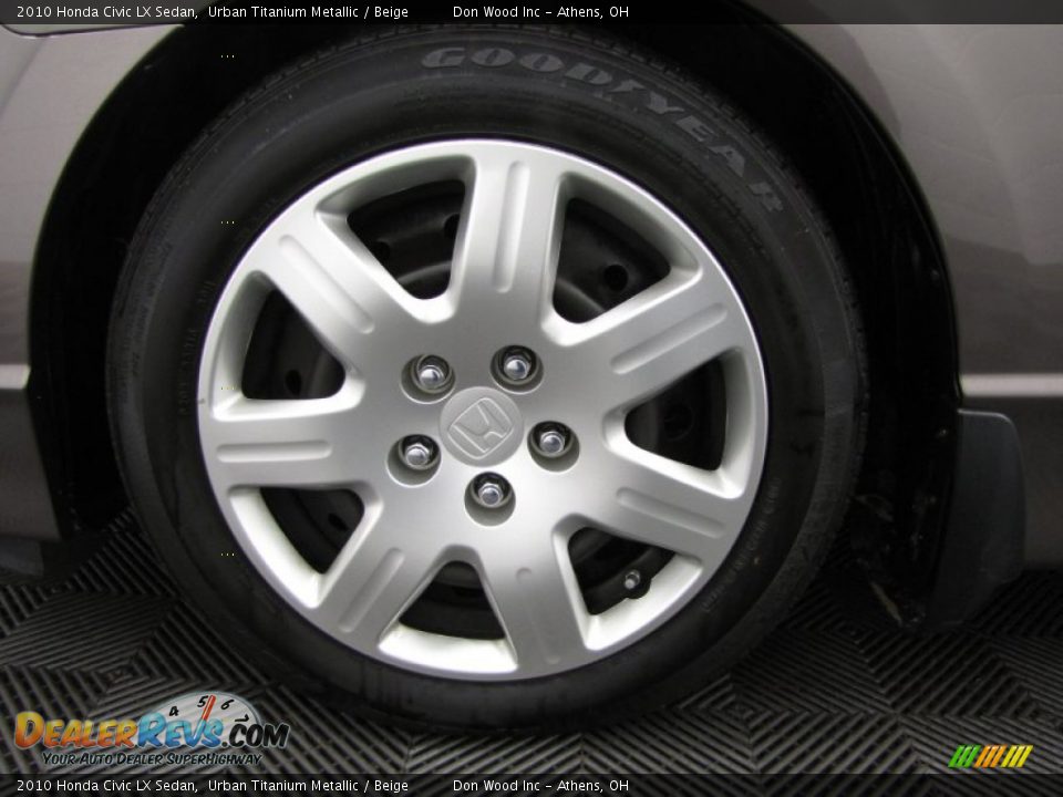 2010 Honda Civic LX Sedan Urban Titanium Metallic / Beige Photo #24