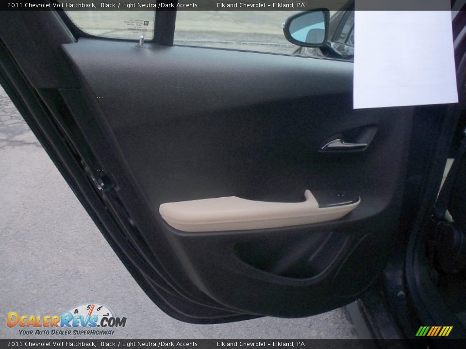 2011 Chevrolet Volt Hatchback Black / Light Neutral/Dark Accents Photo #11