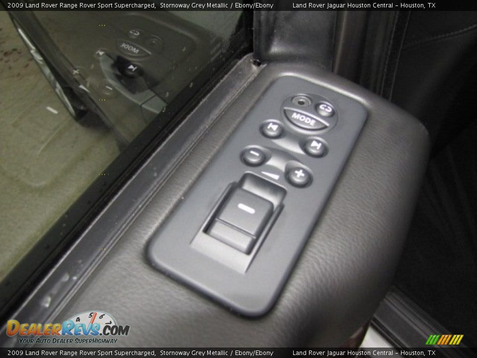Controls of 2009 Land Rover Range Rover Sport Supercharged Photo #27