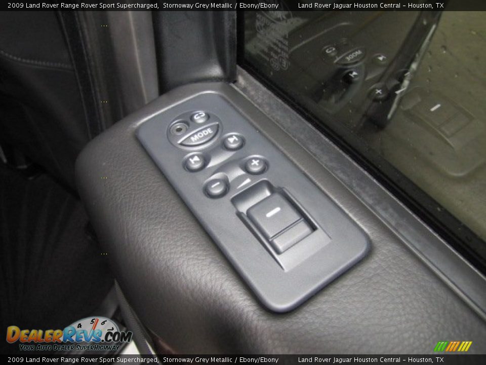 Controls of 2009 Land Rover Range Rover Sport Supercharged Photo #28