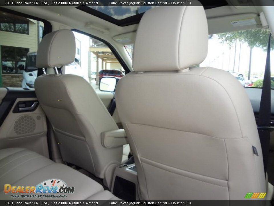 2011 Land Rover LR2 HSE Baltic Blue Metallic / Almond Photo #16