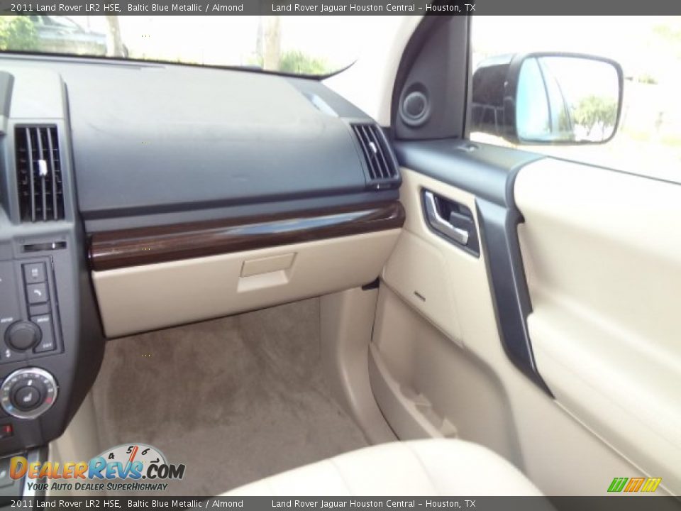 2011 Land Rover LR2 HSE Baltic Blue Metallic / Almond Photo #22