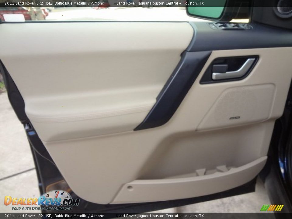 2011 Land Rover LR2 HSE Baltic Blue Metallic / Almond Photo #33