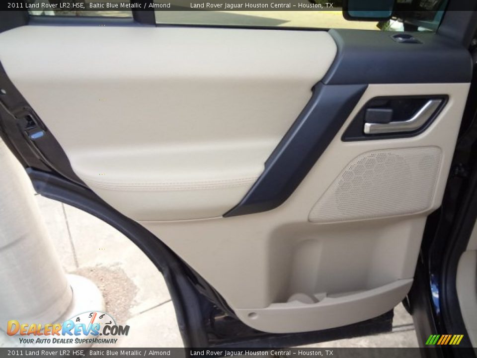2011 Land Rover LR2 HSE Baltic Blue Metallic / Almond Photo #34