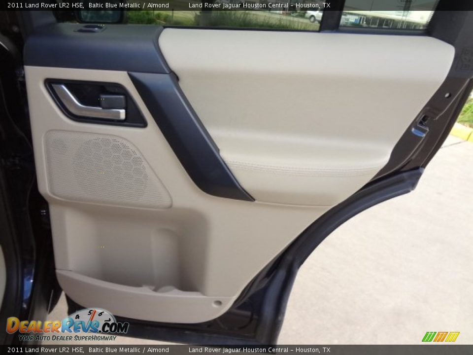 2011 Land Rover LR2 HSE Baltic Blue Metallic / Almond Photo #35