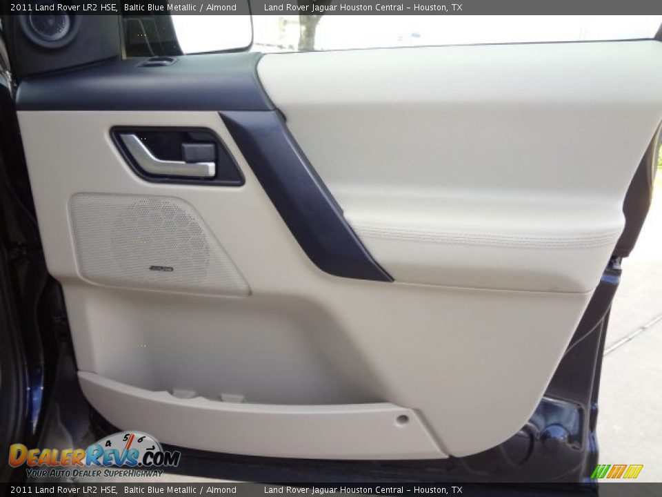 2011 Land Rover LR2 HSE Baltic Blue Metallic / Almond Photo #36