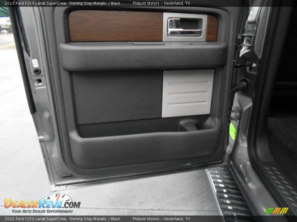 Door Panel of 2013 Ford F150 Lariat SuperCrew Photo #20