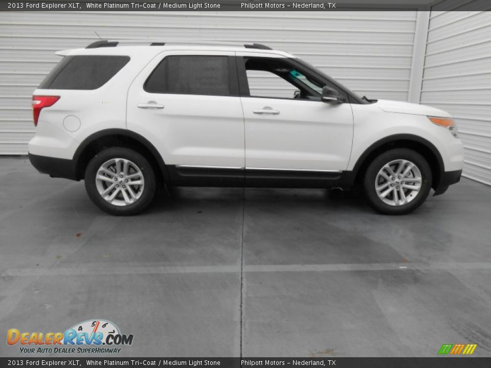 2013 Ford Explorer XLT White Platinum Tri-Coat / Medium Light Stone Photo #2