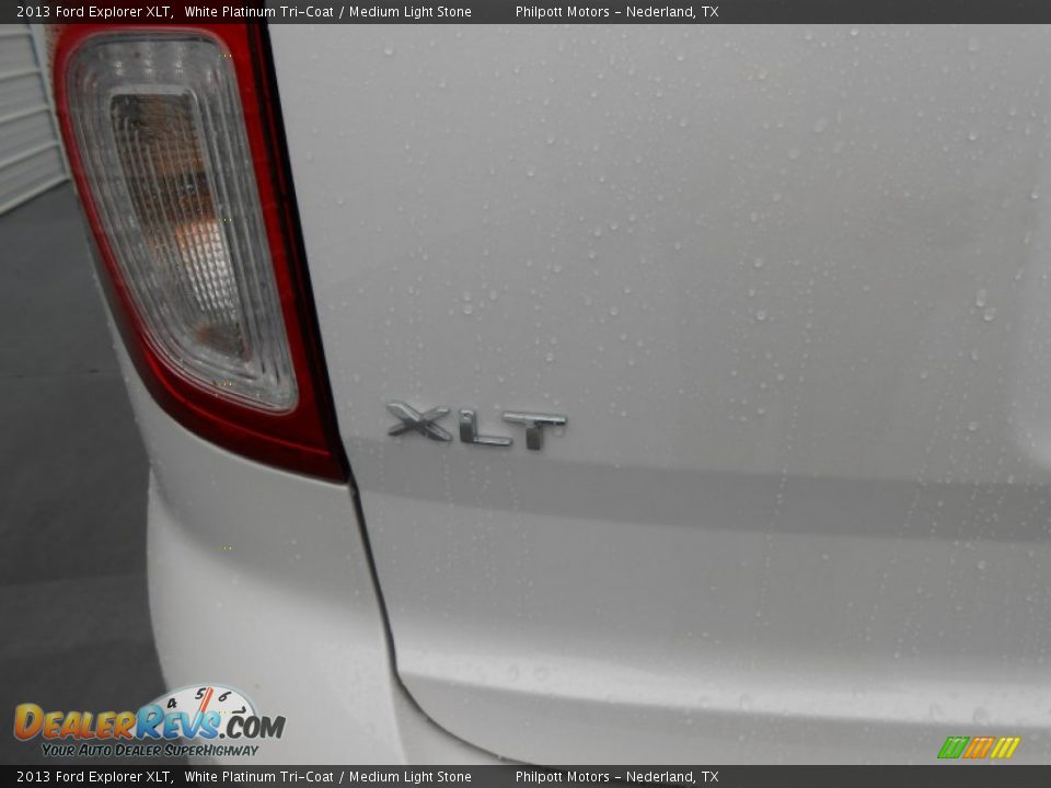 2013 Ford Explorer XLT White Platinum Tri-Coat / Medium Light Stone Photo #5