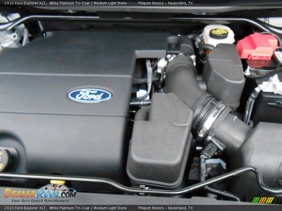 2013 Ford Explorer XLT White Platinum Tri-Coat / Medium Light Stone Photo #16