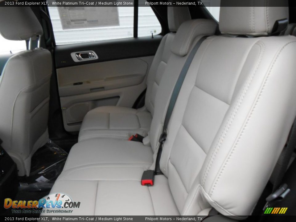 2013 Ford Explorer XLT White Platinum Tri-Coat / Medium Light Stone Photo #20