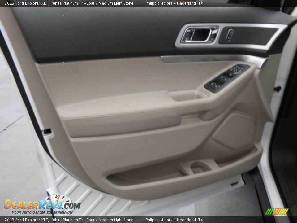 2013 Ford Explorer XLT White Platinum Tri-Coat / Medium Light Stone Photo #21