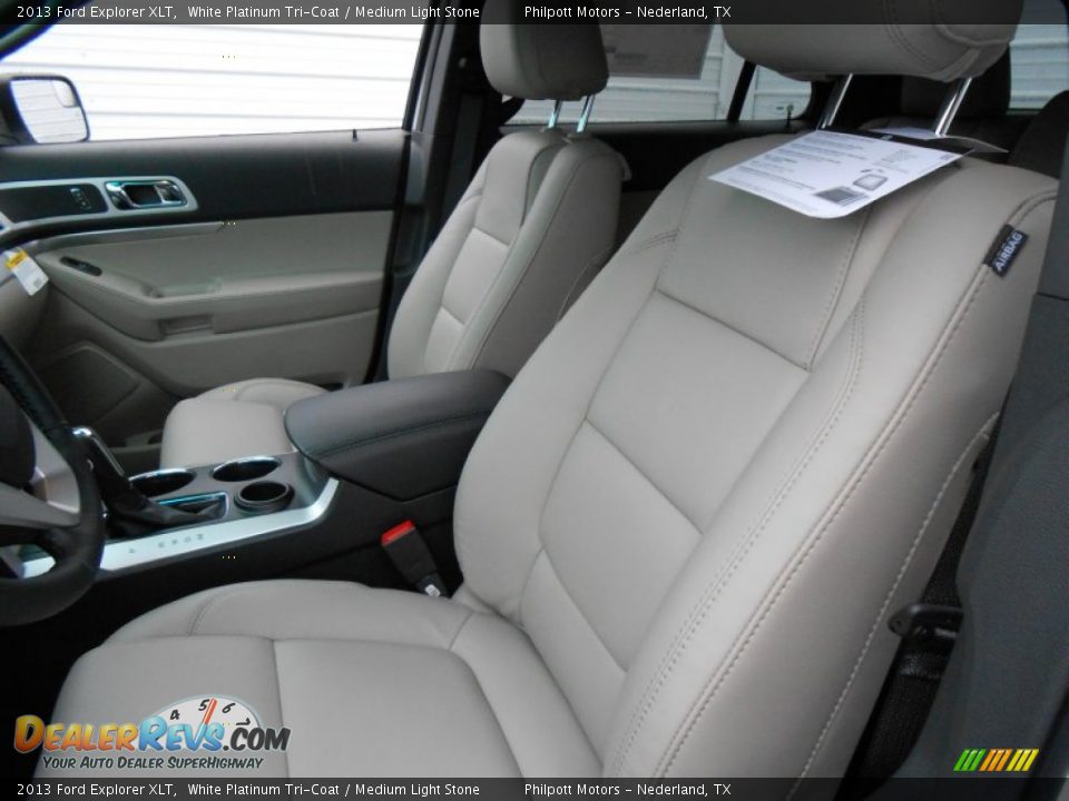 2013 Ford Explorer XLT White Platinum Tri-Coat / Medium Light Stone Photo #23