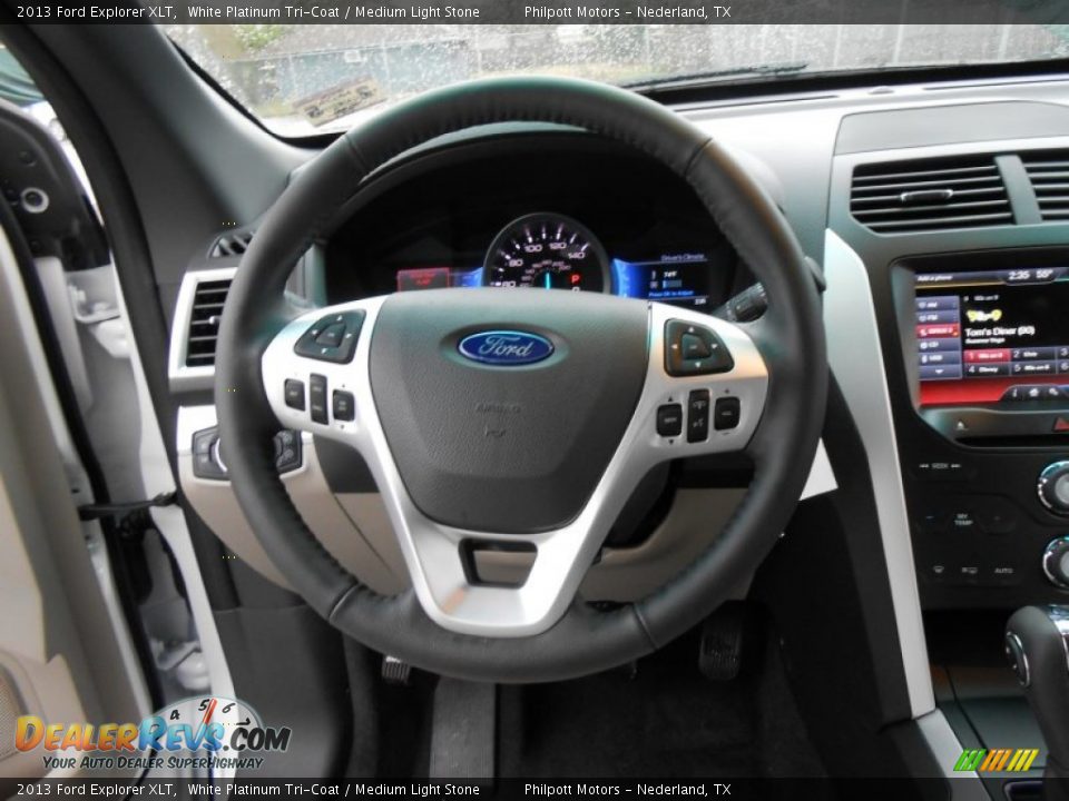 2013 Ford Explorer XLT White Platinum Tri-Coat / Medium Light Stone Photo #30