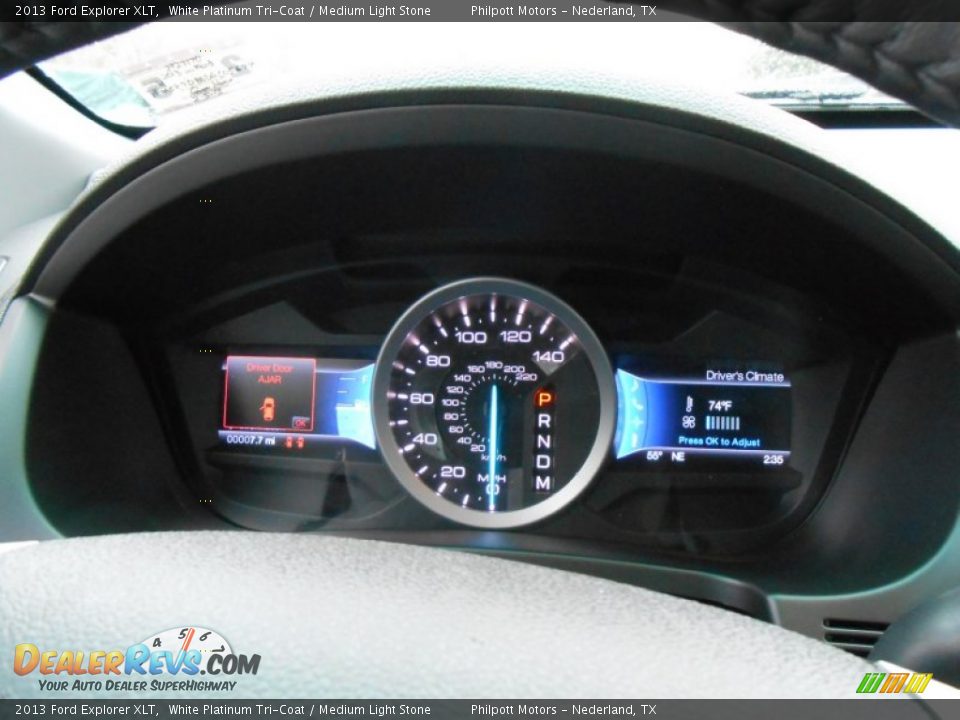 2013 Ford Explorer XLT White Platinum Tri-Coat / Medium Light Stone Photo #31