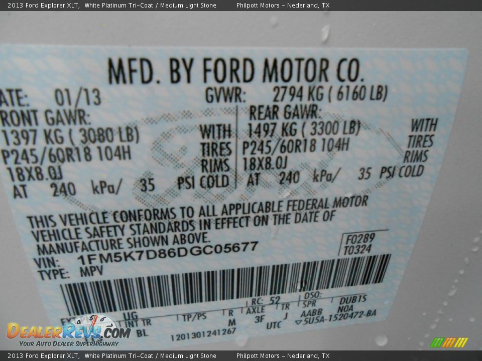 2013 Ford Explorer XLT White Platinum Tri-Coat / Medium Light Stone Photo #33