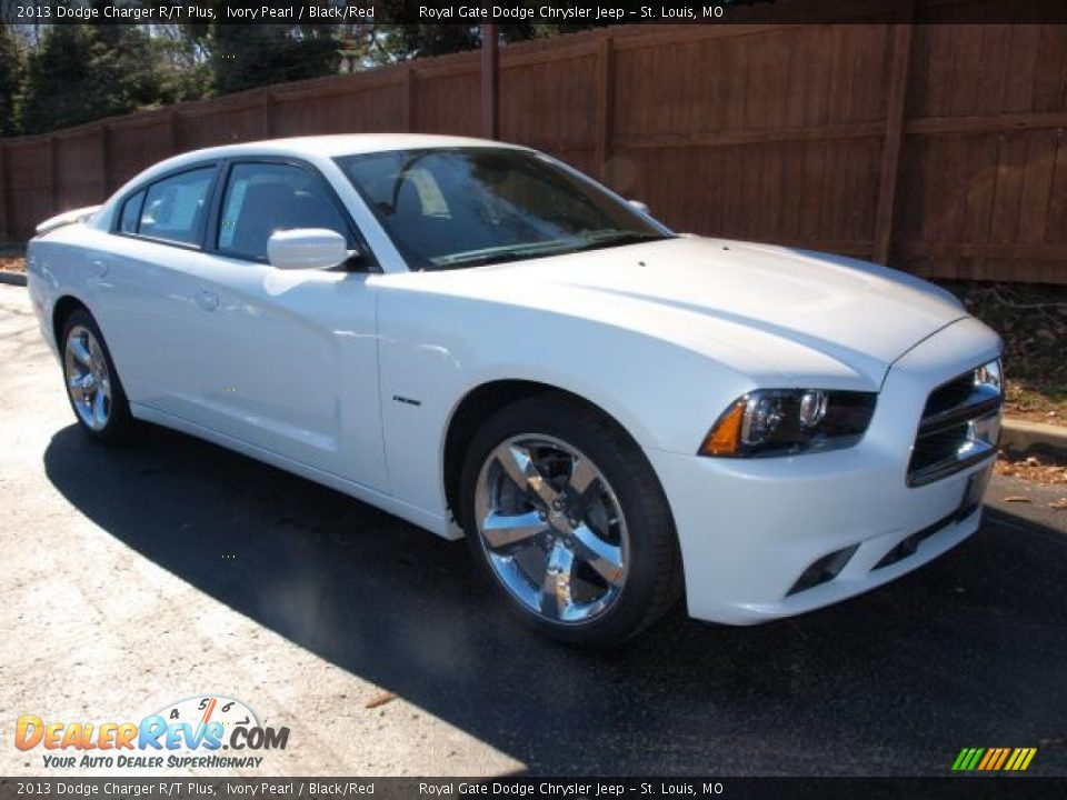 Front 3/4 View of 2013 Dodge Charger R/T Plus Photo #2