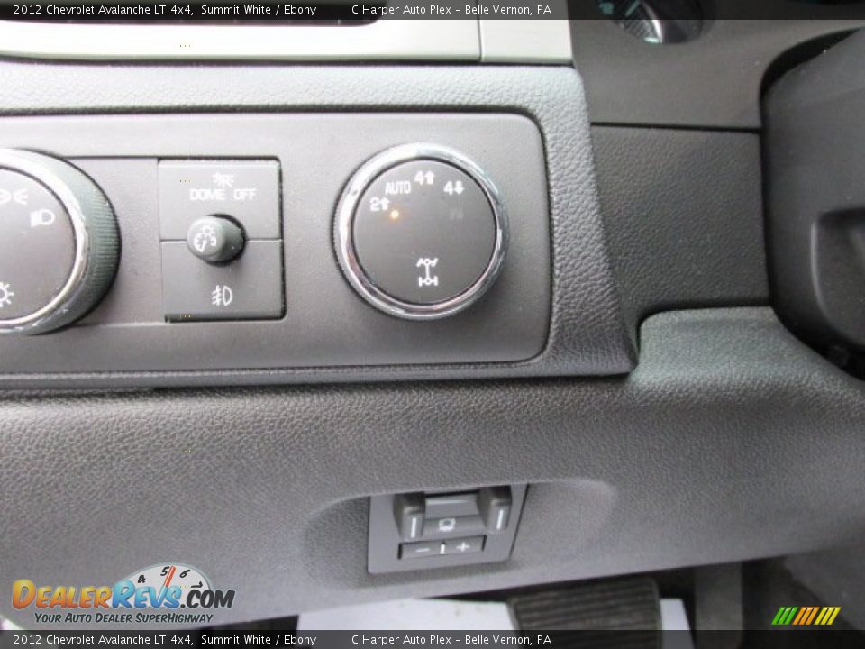 2012 Chevrolet Avalanche LT 4x4 Summit White / Ebony Photo #16